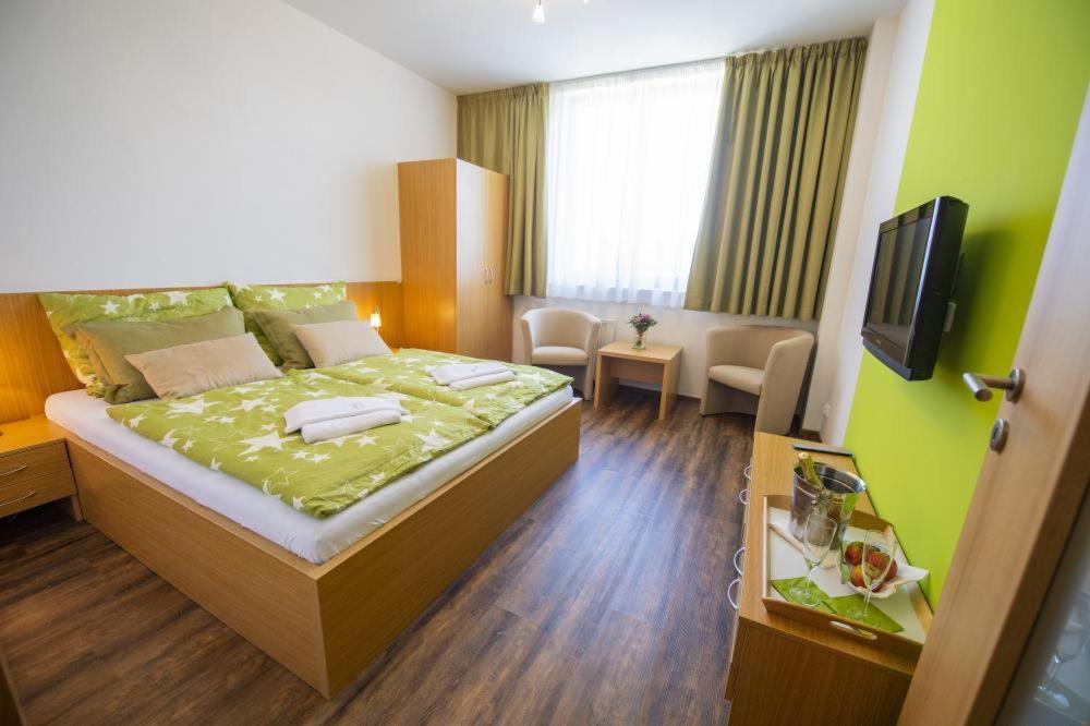 Hotel Berounka Hrebecniky Bagian luar foto