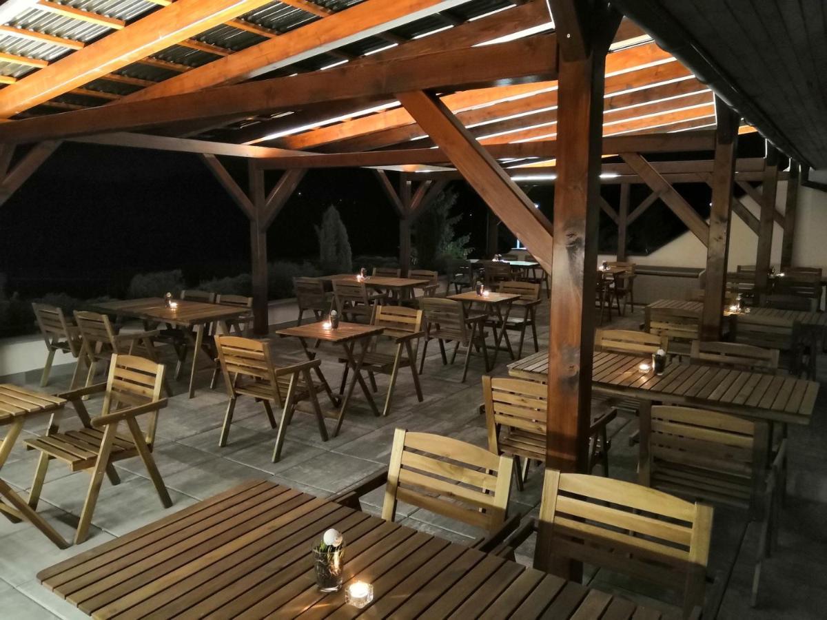 Hotel Berounka Hrebecniky Bagian luar foto