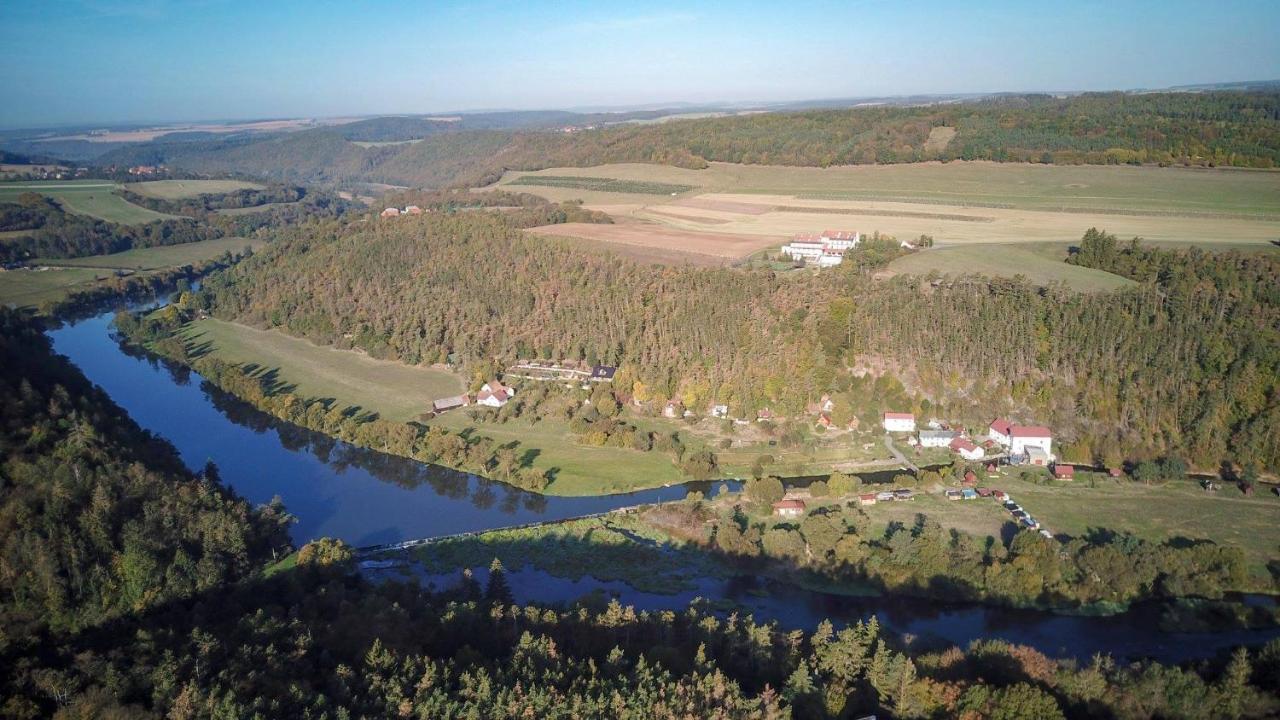Hotel Berounka Hrebecniky Bagian luar foto