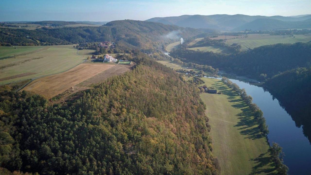 Hotel Berounka Hrebecniky Bagian luar foto
