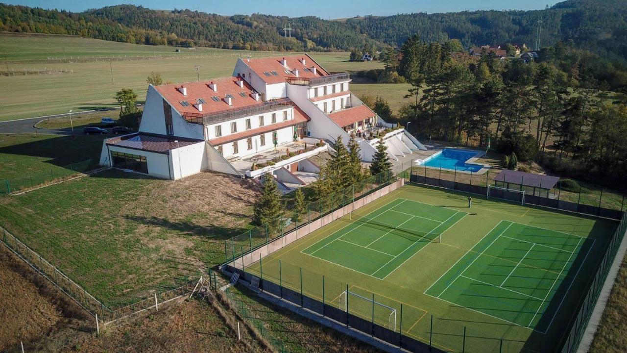 Hotel Berounka Hrebecniky Bagian luar foto