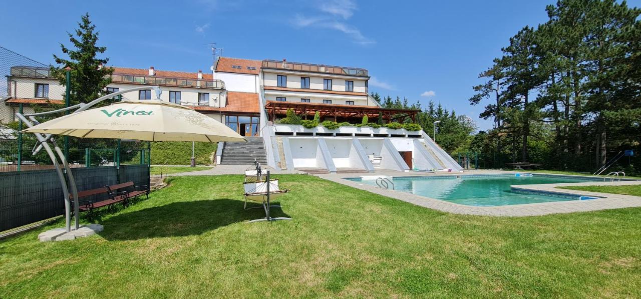 Hotel Berounka Hrebecniky Bagian luar foto