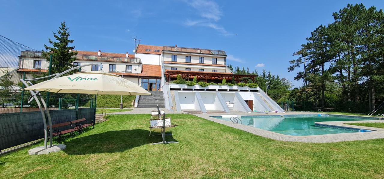 Hotel Berounka Hrebecniky Bagian luar foto