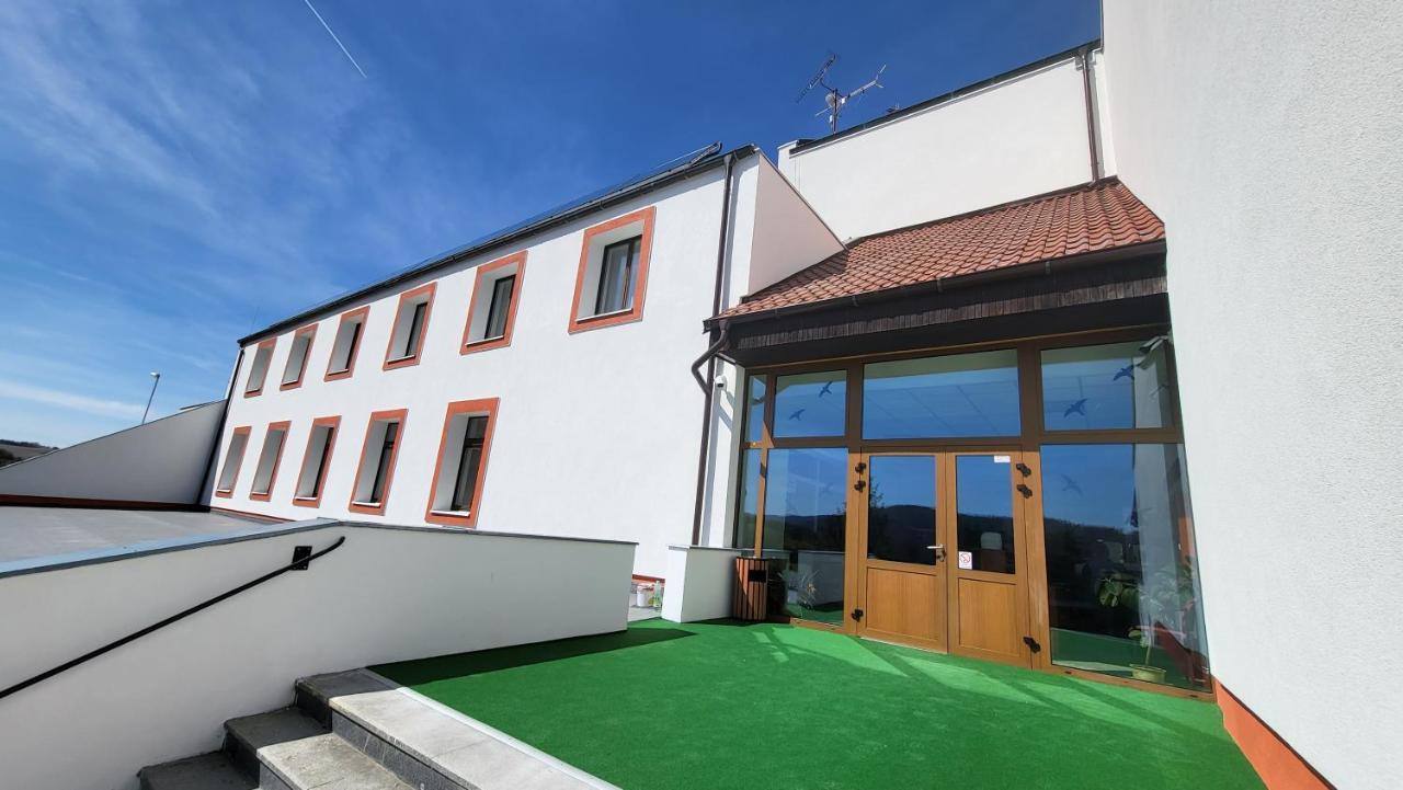 Hotel Berounka Hrebecniky Bagian luar foto
